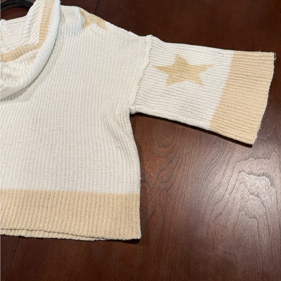 POL White/Tan Zip Up Hooded Sweater with Stars Size Medium NEVER WORN - Picture 15 of 16